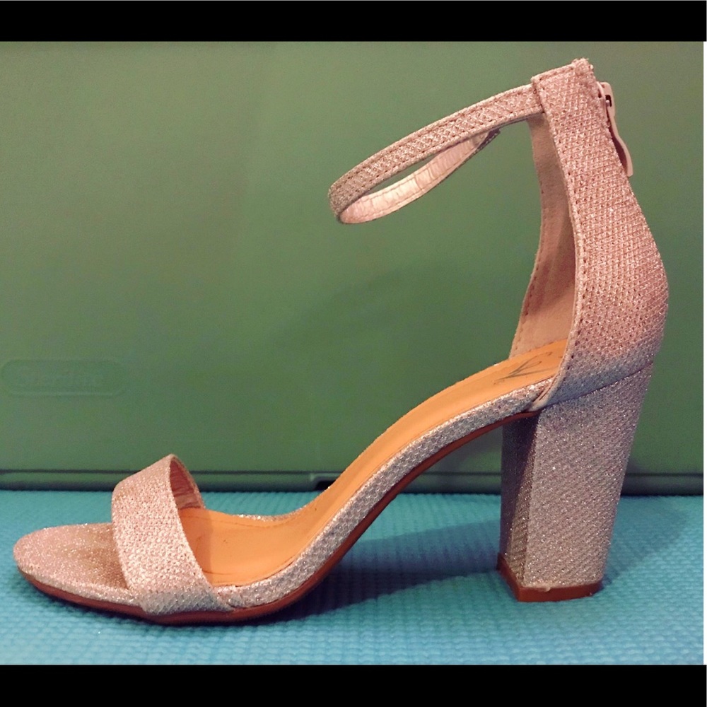 Silver heels/ formal heels/ wedding heels